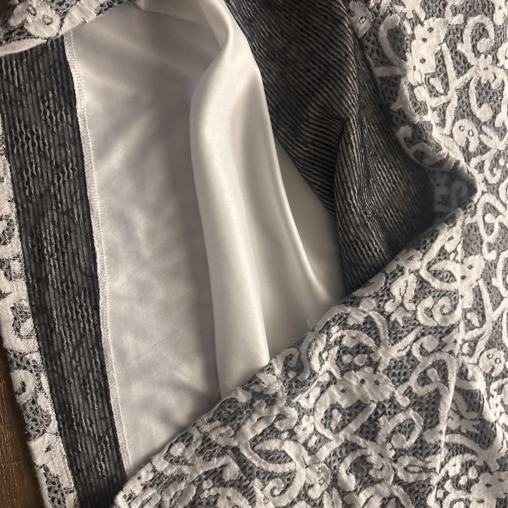 Dress - Picture 5 of 5